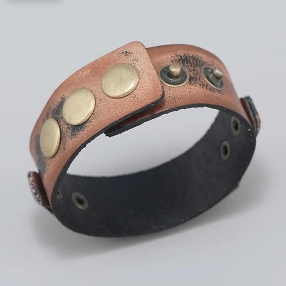 NEW Viking Rune Men's Wide Leather Bracelet - Picture 8 of 9